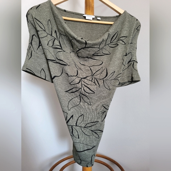 Reitmans | The Relaxed | Women's XS Top - Picture 1 of 10